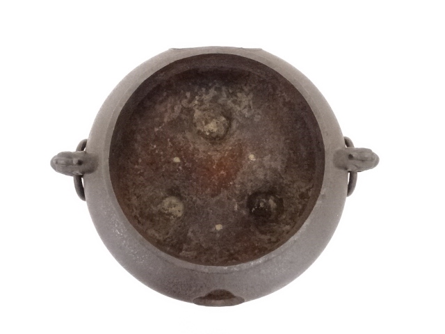 鬼面 風炉釜 　鉄　陶製敷瓦付　京焼　京のお道具 鬼面 風炉釜 鉄 陶製敷瓦付 京焼 京のお道具